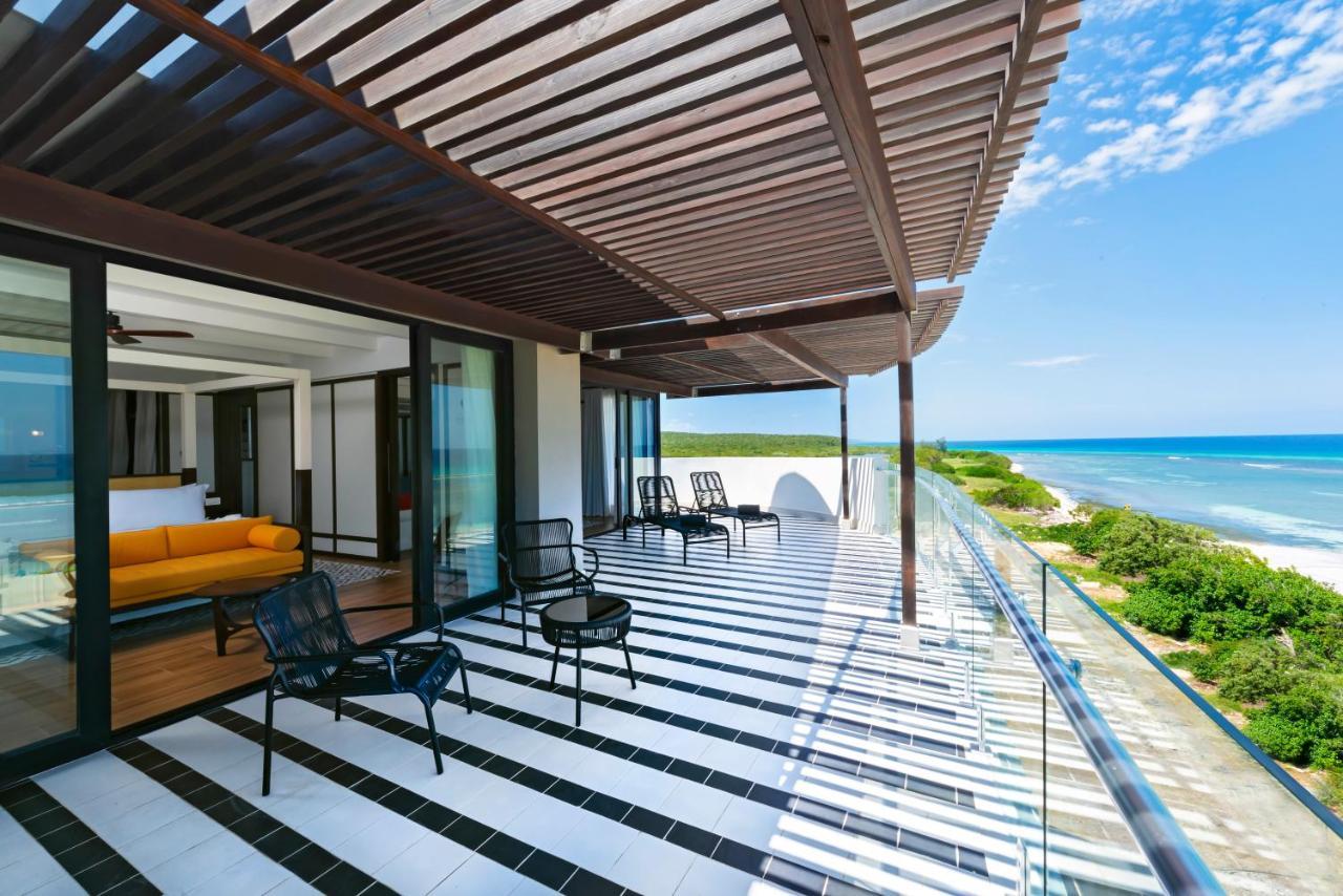 Ocean Eden Bay (Adults Only) Hotel Spring Rises Exterior photo The view from a suite at the Grand at Moon Palace
