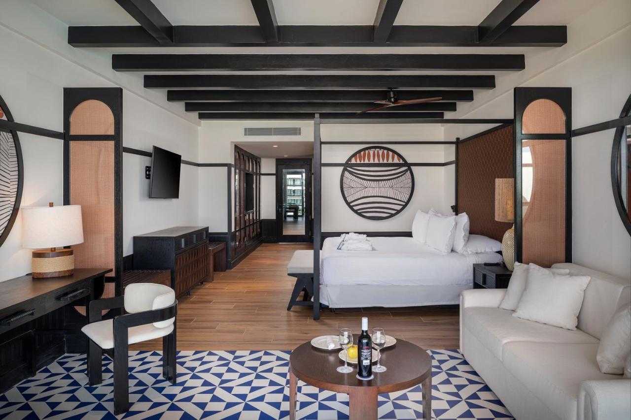 Ocean Eden Bay (Adults Only) Hotel Spring Rises Exterior photo A room at the hotel