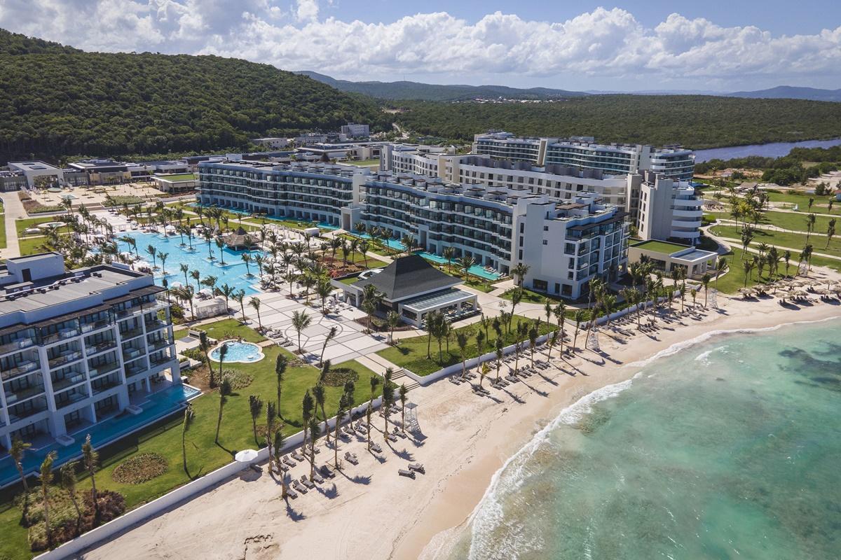 Ocean Eden Bay (Adults Only) Hotel Spring Rises Exterior photo Hard Rock Hotel in Montego Bay, Jamaica