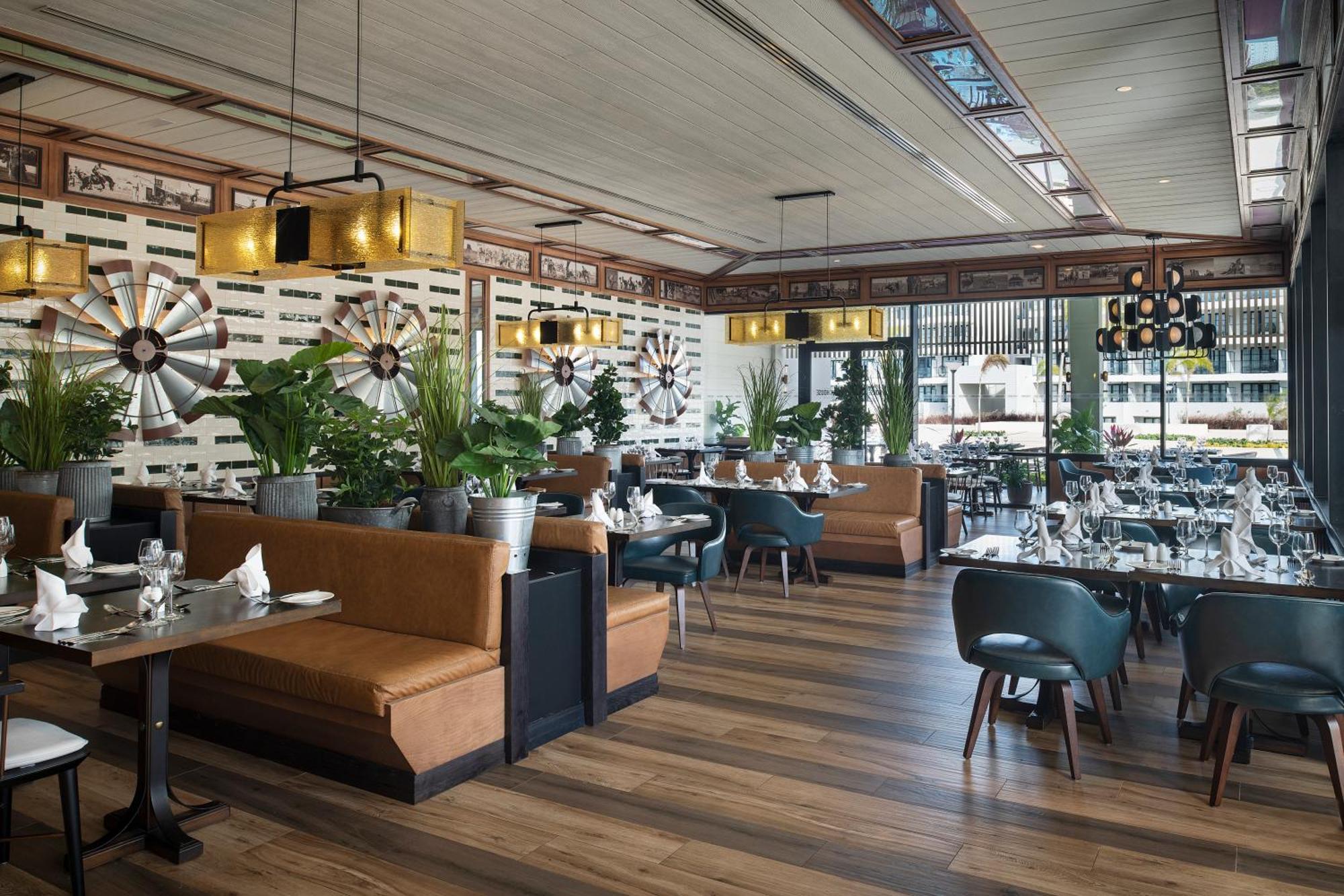 Ocean Eden Bay (Adults Only) Hotel Spring Rises Exterior photo Interior of the restaurant