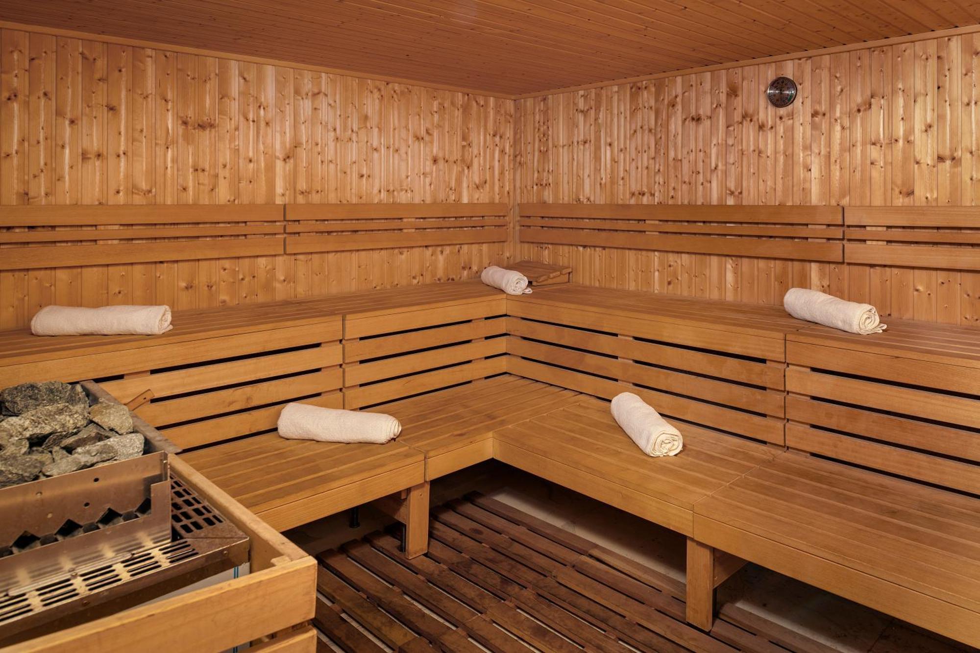 Ocean Eden Bay (Adults Only) Hotel Spring Rises Exterior photo A Finnish sauna