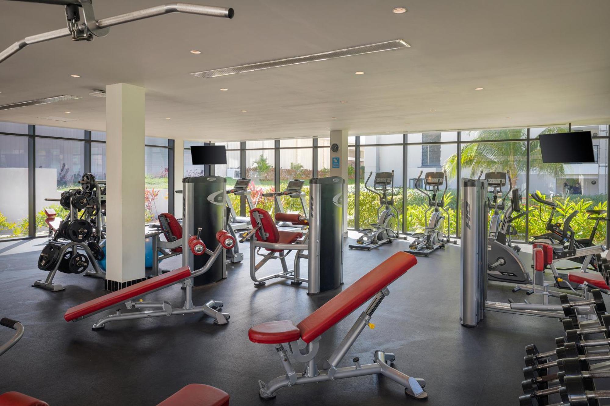 Ocean Eden Bay (Adults Only) Hotel Spring Rises Exterior photo The gym at the hotel